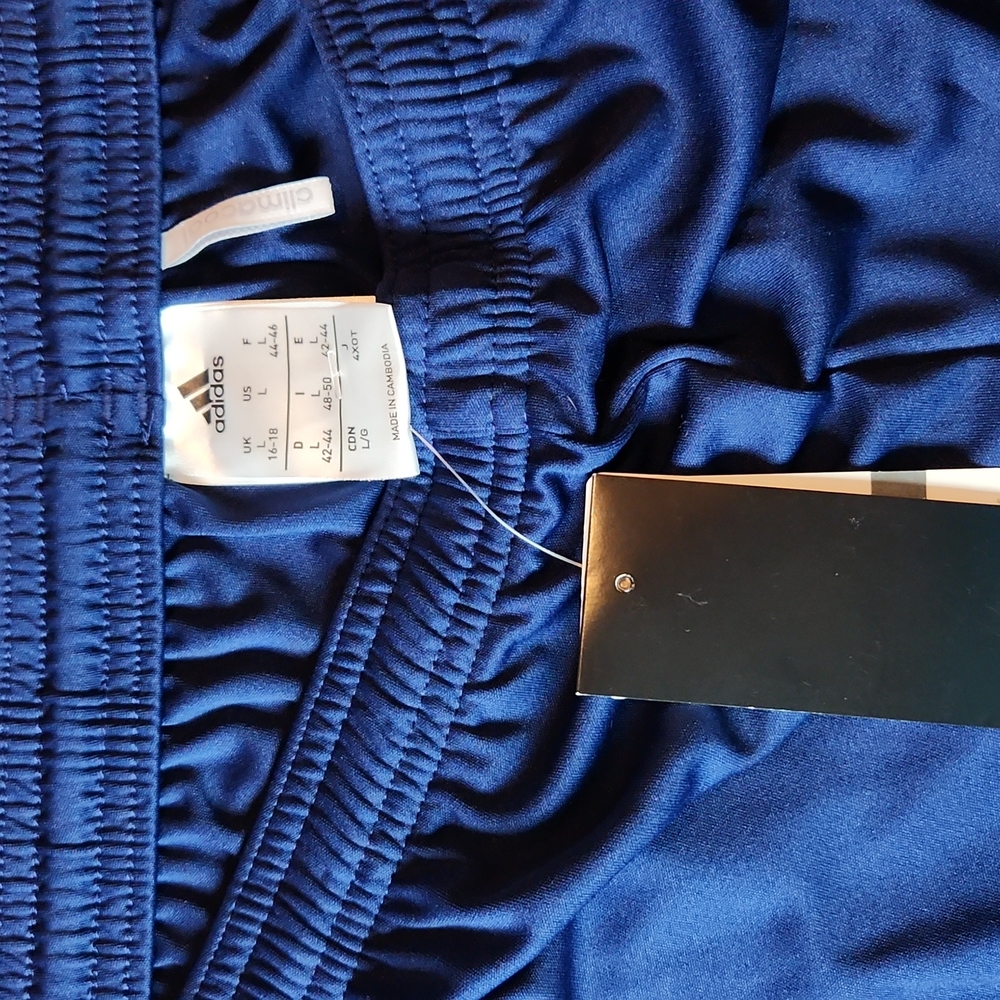 Adidas - Picture 3 of 4